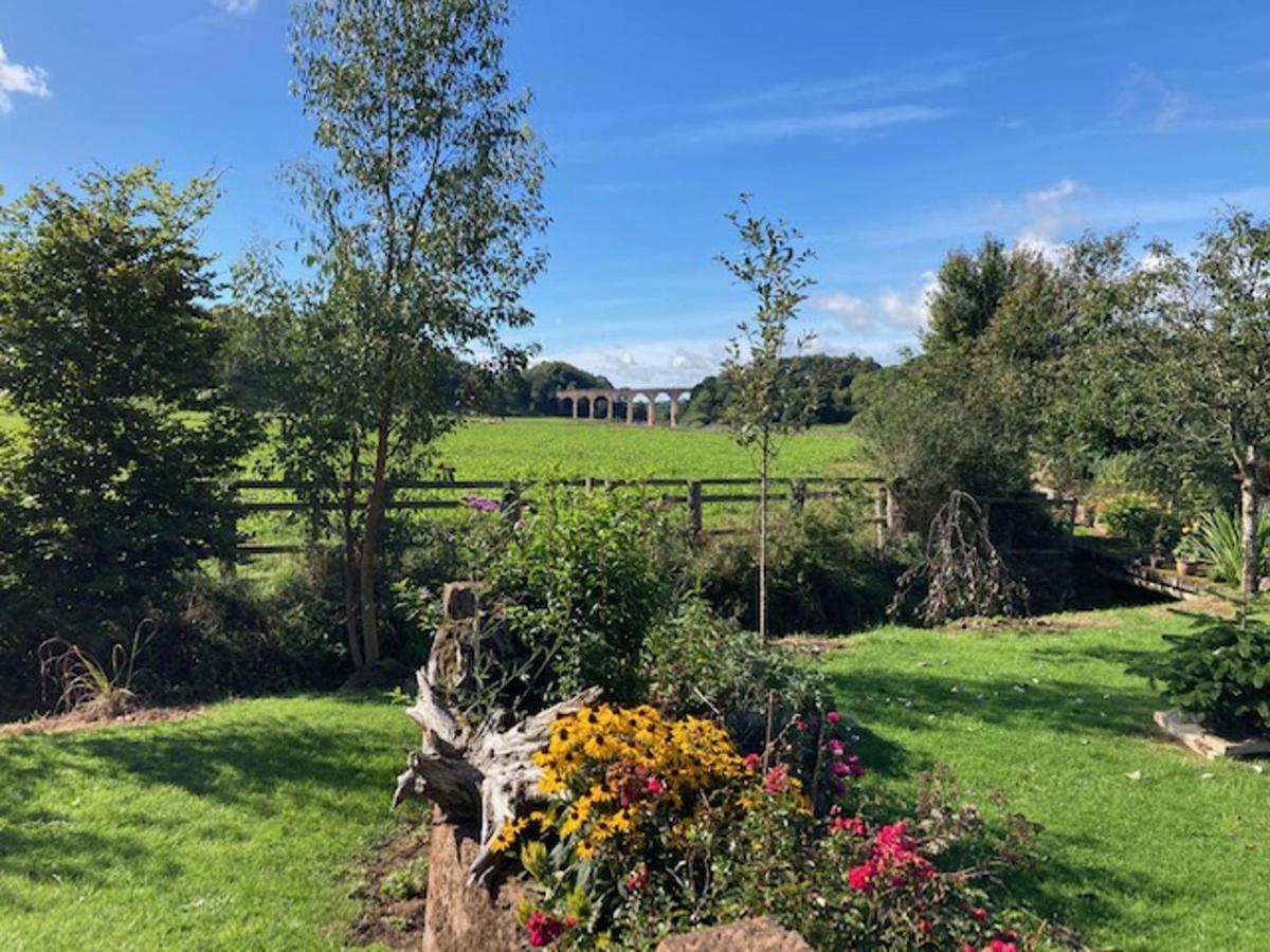 Holiday home Cosy 2-bed With Garden Near Carlisle *